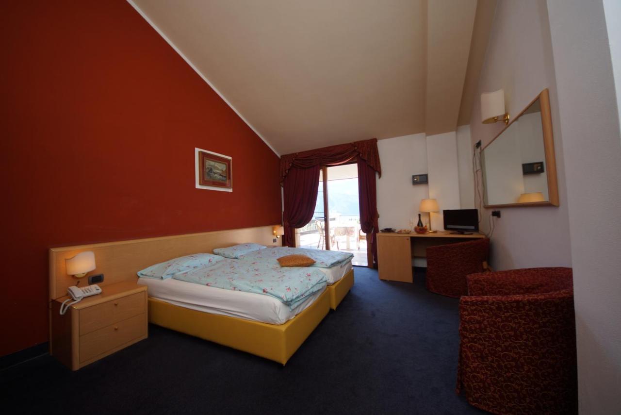 Hotel Alpi Малчезине Екстериор снимка