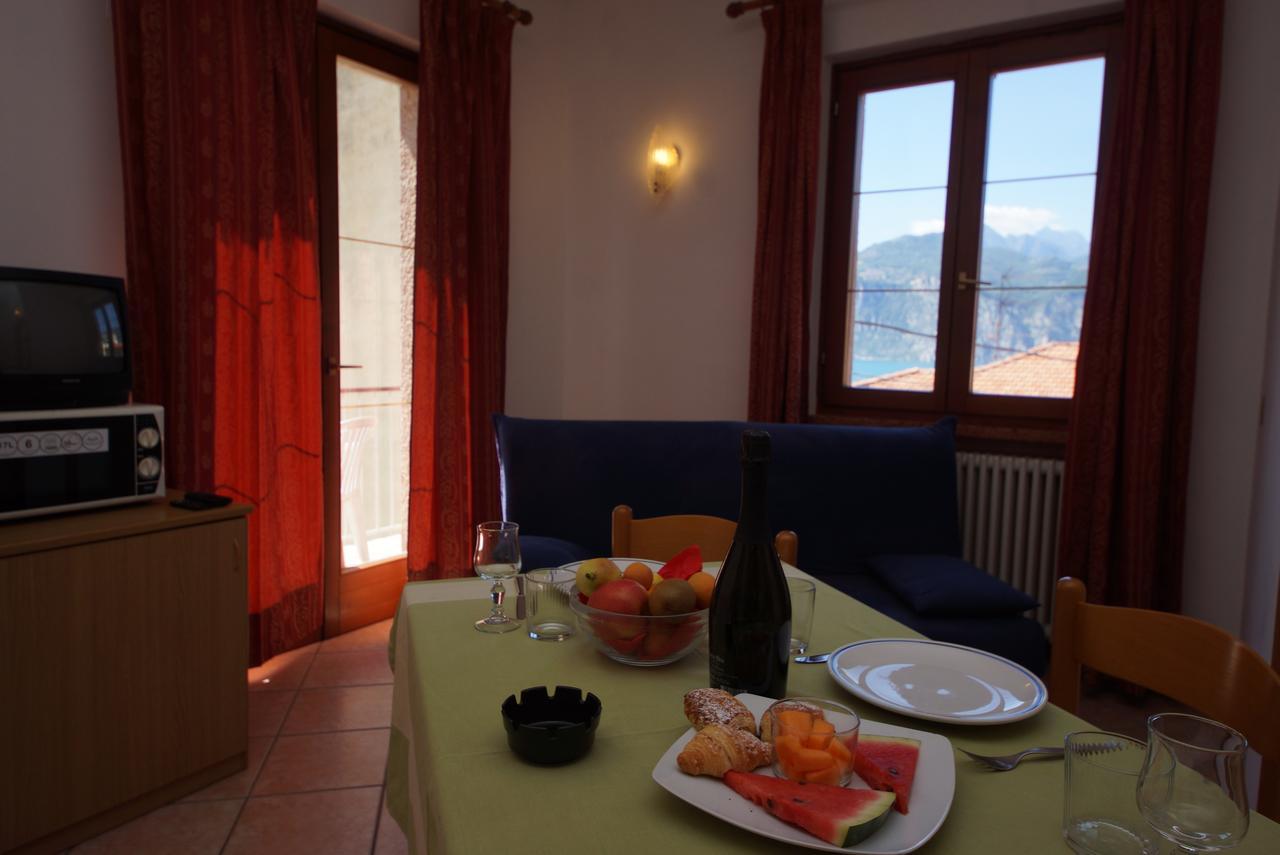 Hotel Alpi Малчезине Екстериор снимка